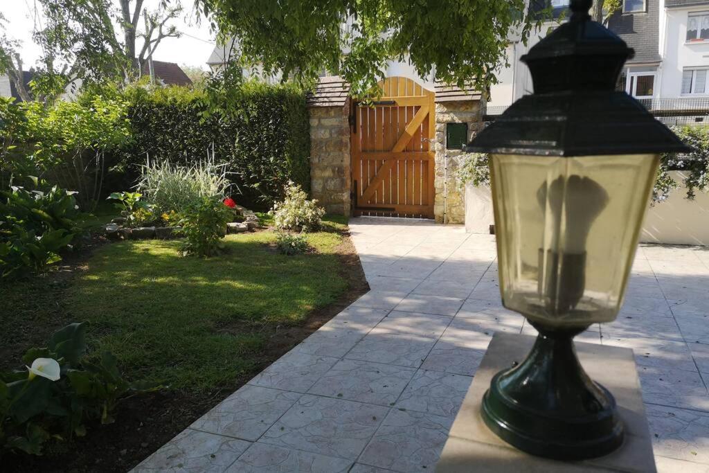 La Roseliere Maison Plain Pied Confortable Belle Decoration Jardin Magnifique 10 Mn A Pied Centre Ville Bayeux Proche Plages Du Debarquement Екстериор снимка