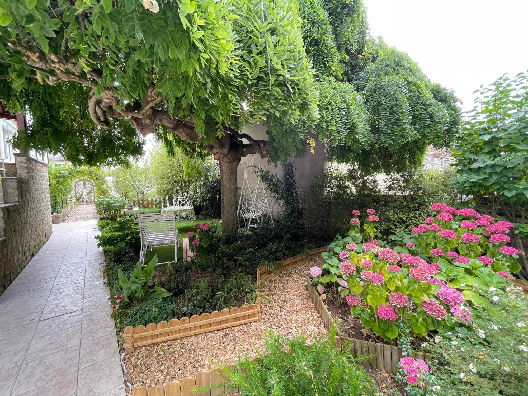 La Roseliere Maison Plain Pied Confortable Belle Decoration Jardin Magnifique 10 Mn A Pied Centre Ville Bayeux Proche Plages Du Debarquement Екстериор снимка