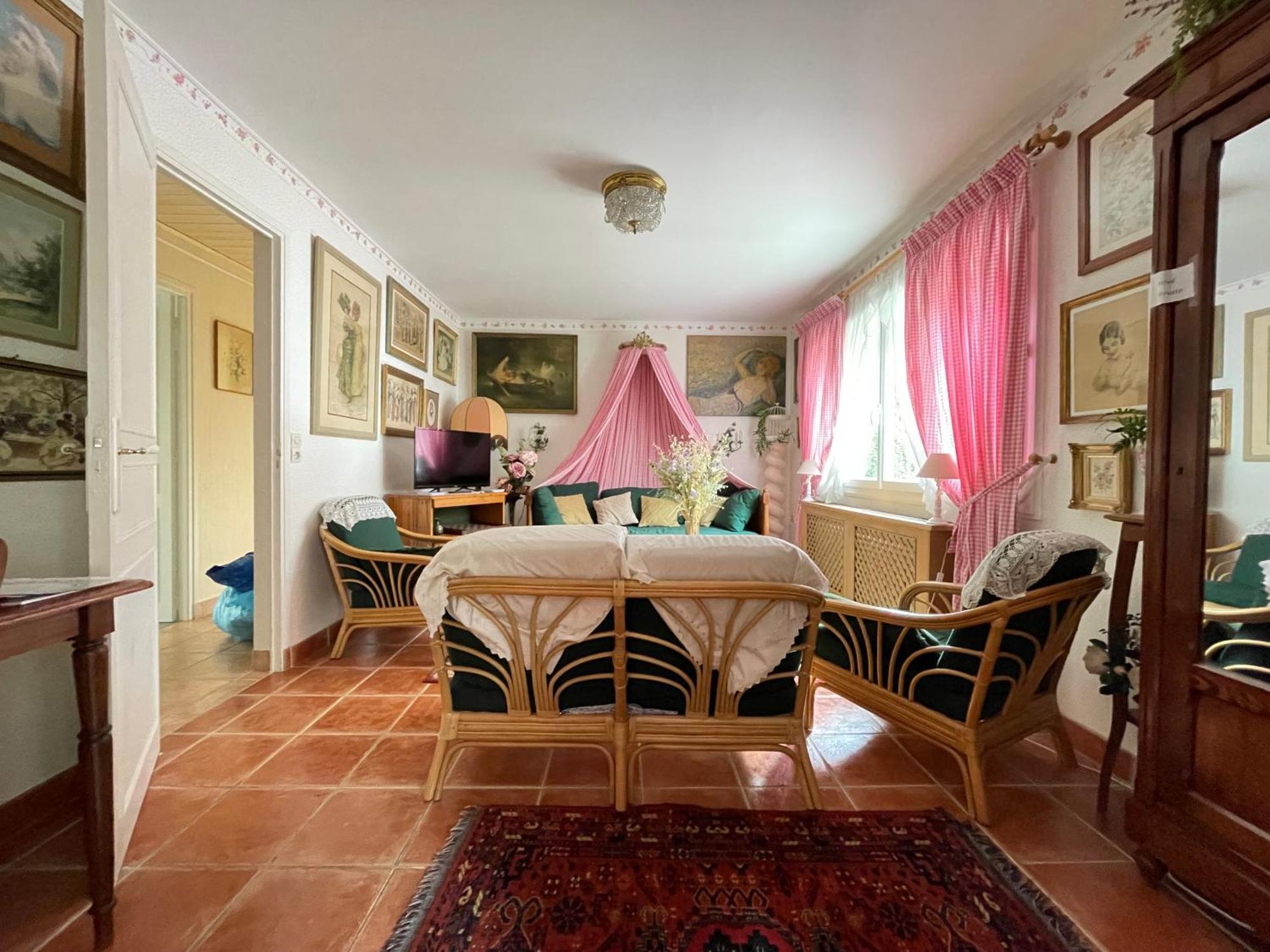 La Roseliere Maison Plain Pied Confortable Belle Decoration Jardin Magnifique 10 Mn A Pied Centre Ville Bayeux Proche Plages Du Debarquement Екстериор снимка